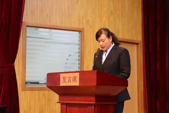 推進(jìn)綠色發(fā)展 建設(shè)低碳園區(qū) 公司在創(chuàng)建綠色低碳**發(fā)展示范園區(qū)會(huì)議上發(fā)言